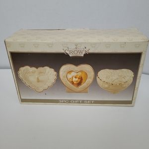 CROWN 3 PieceVanity Set- cream bisque ceramic with gold trim (vintage) NIB